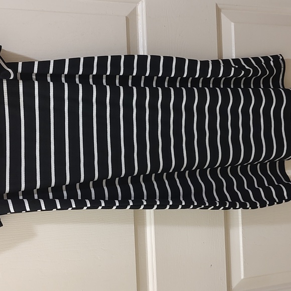 Off Shoulder JC dress - Picture 2 of 7